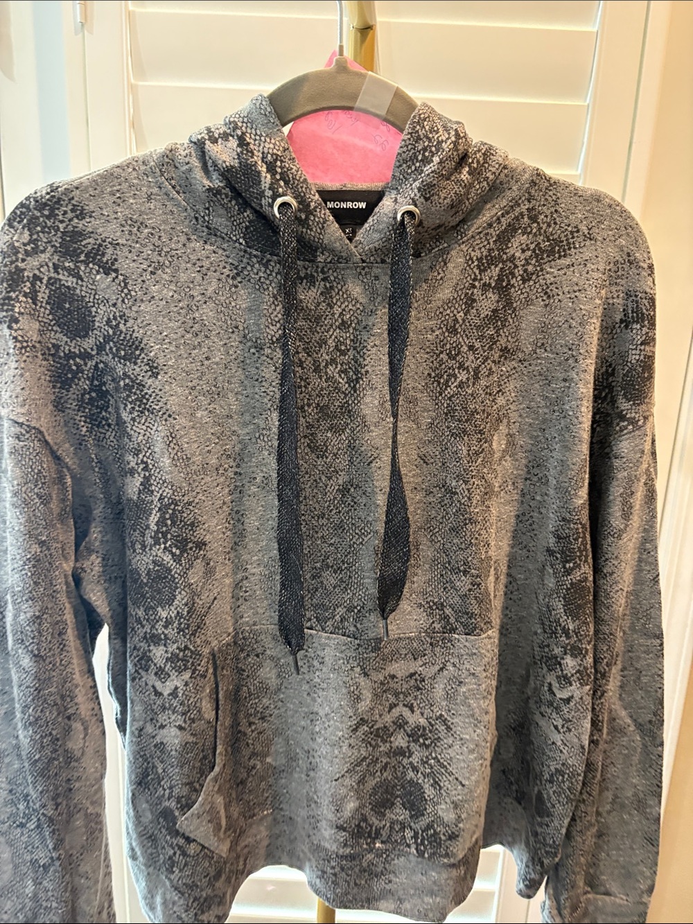 Monrow Women’s Gray Snake-Print Crewneck Hoodie